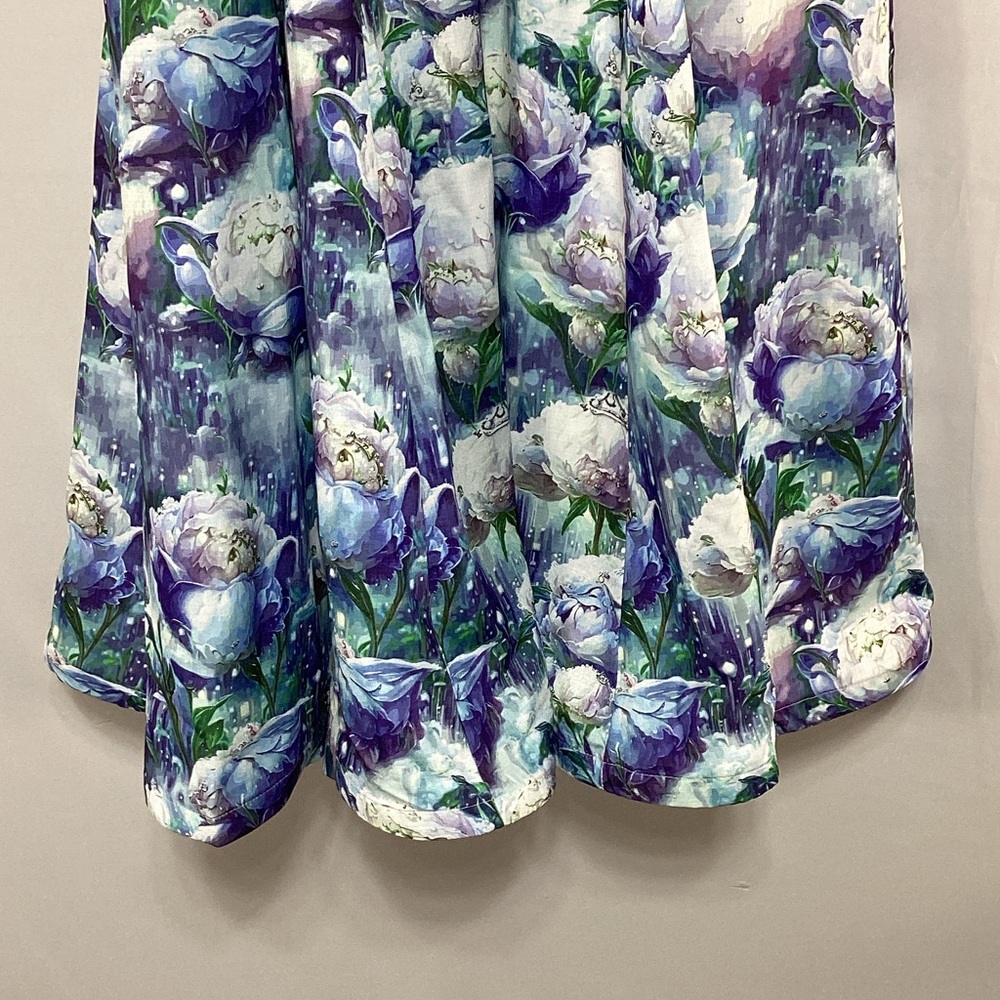 NWT Dahlia Mac Phee floral Maxi Dress in Blue and White - Picture 7 of 16